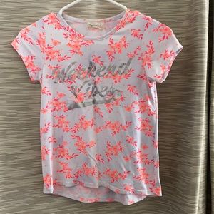 White and pink flowery tshirt